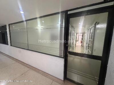 Office for rent in SANTA BARBARA, Bogotá