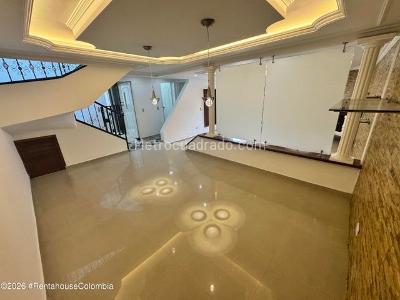 Casa de 4 alcobas en venta en Modelia, Bogotá, 183 m² · foto 3 de 17