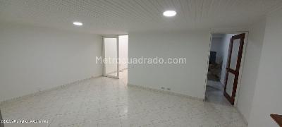Apartaestudio en venta en Cedritos Acacias, Bogotá, 39 m² · foto 5 de 20