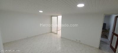 Apartaestudio en venta en Cedritos Acacias, Bogotá, 39 m² · foto 6 de 20