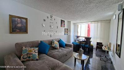 Apartamento en venta en Santa Teresa Calle 168, Bogotá · foto 2 de 19