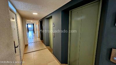 Apartamento de 1 alcoba en venta en El Redil Orquideas, Bogotá, 29 m² · foto 2 de 14