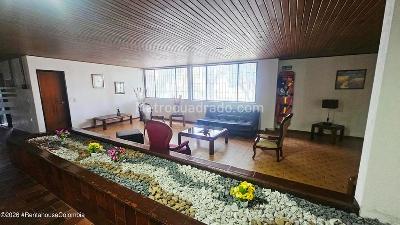 Apartamento de 2 alcobas en venta en Los Andes, Bogotá, 71 m² · foto 3 de 15