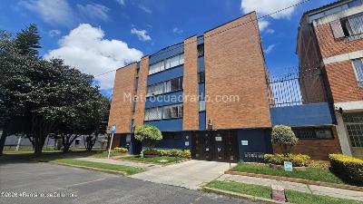Apartamento de 2 alcobas en venta en Los Andes, Bogotá, 71 m² · foto 2 de 15