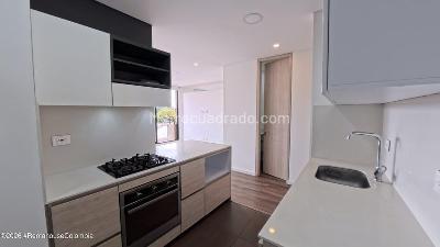 Apartamento de 1 alcoba en venta en Cedritos, Bogotá, 46 m² · foto 4 de 20