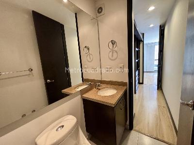 Apartaestudio en venta en Chapinero, Bogotá, 42 m² · foto 9 de 19