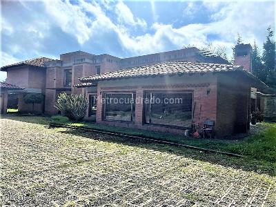 Casa de 4 alcobas en venta en Bojaca, Chía, 650 m² · foto 2 de 20
