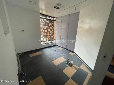 Casa de 5 alcobas en venta en Santa Barbara, Bogotá, 260 m² · foto 9 de 20
