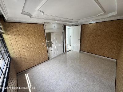 Casa de 2 alcobas en venta en Bosque De Modelia, Bogotá, 182 m² · foto 14 de 20