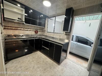 Casa de 2 alcobas en venta en Bosque De Modelia, Bogotá, 182 m² · foto 5 de 20