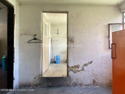 Casa de 3 alcobas en venta en Simon Bolivar, Bogotá, 118 m² · foto 13 de 18