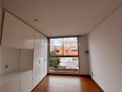 Apartaestudio en venta en Chico Navarra, Bogotá, 40 m² · foto 14 de 20