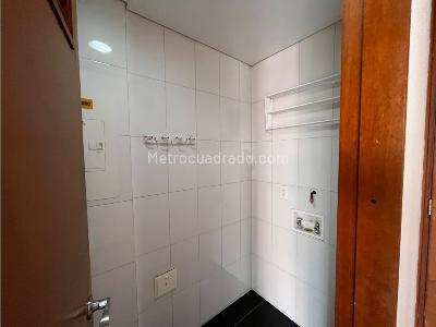 Apartaestudio en venta en Chico Navarra, Bogotá, 40 m² · foto 17 de 20