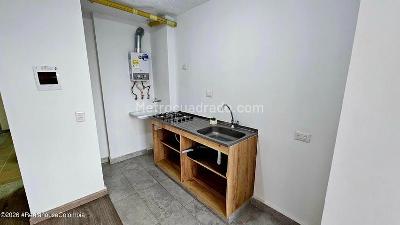 Apartamento en venta en Usatama, Bogotá · foto 6 de 13