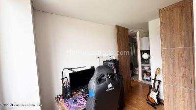 Apartamento en venta en Flandes Bajo, La Calera · foto 8 de 18
