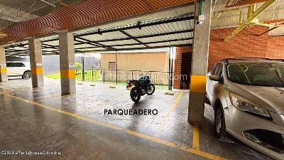 Apartamento en venta en Flandes Bajo, La Calera · foto 16 de 18