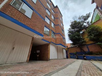 Apartamento de 2 alcobas en venta en El Ensueño, Bogotá, 47 m² · foto 2 de 16