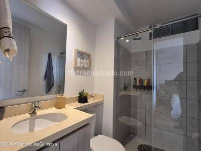 Apartamento de 3 alcobas en venta en Castilla, Bogotá, 64 m² · foto 10 de 20