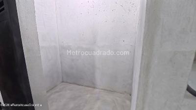 Apartaestudio en venta en Santa Barbara Central, Bogotá, 26 m² · foto 10 de 16