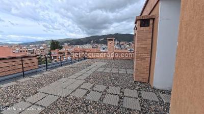 Apartaestudio en venta en Santa Barbara Central, Bogotá, 26 m² · foto 12 de 16