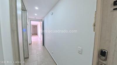 Apartaestudio en venta en Santa Barbara Central, Bogotá, 26 m² · foto 2 de 16