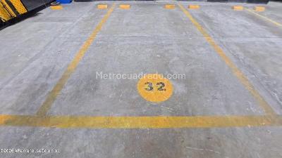 Apartaestudio en venta en Santa Barbara Central, Bogotá, 26 m² · foto 7 de 16