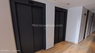 Apartaestudio en venta en Quinta Paredes, Bogotá, 21 m² · foto 9 de 20