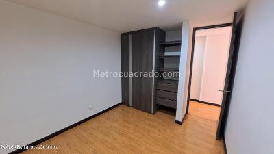 Apartamento de 3 alcobas en venta en Cedritos, Bogotá, 73 m² · foto 3 de 20