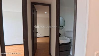 Apartamento de 3 alcobas en venta en Cedritos, Bogotá, 73 m² · foto 7 de 20