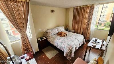 Apartamento de 3 alcobas en venta en Prado Veraniego Norte, Bogotá, 89 m² · foto 11 de 17