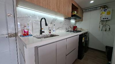 Apartamento de 1 alcoba en venta en El Vergel, Bogotá, 24 m² · foto 3 de 19