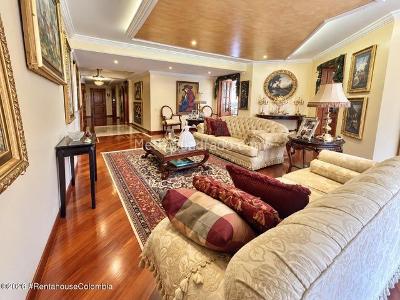 Apartamento de 3 alcobas en venta en Bosque Medina Usaquen, Bogotá, 232 m² · foto 3 de 20