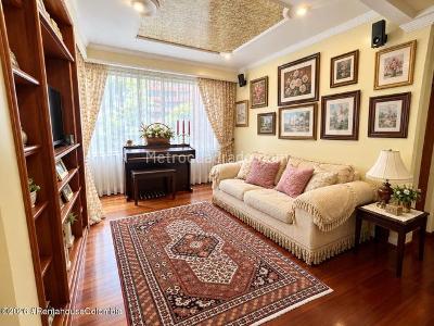 Apartamento de 3 alcobas en venta en Bosque Medina Usaquen, Bogotá, 232 m² · foto 10 de 20