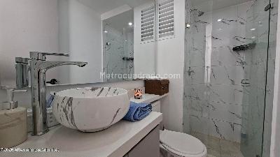 Apartamento de 1 alcoba en venta en El Tintal, Bogotá, 24 m² · foto 2 de 15