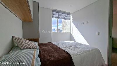 Apartamento de 1 alcoba en venta en El Tintal, Bogotá, 24 m² · foto 4 de 15