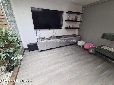 Apartamento de 2 alcobas en venta en Cedro Salazar, Bogotá, 93 m² · foto 5 de 19