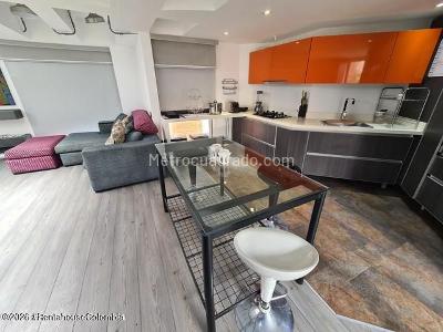Apartamento de 2 alcobas en venta en Cedro Salazar, Bogotá, 93 m² · foto 2 de 19
