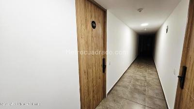 Apartaestudio en venta en La Veracruz, Bogotá, 26 m² · foto 3 de 8