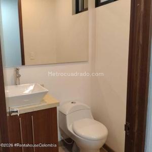 Apartaestudio en arriendo en Cedritos, Bogotá, 48 m² · foto 10 de 19