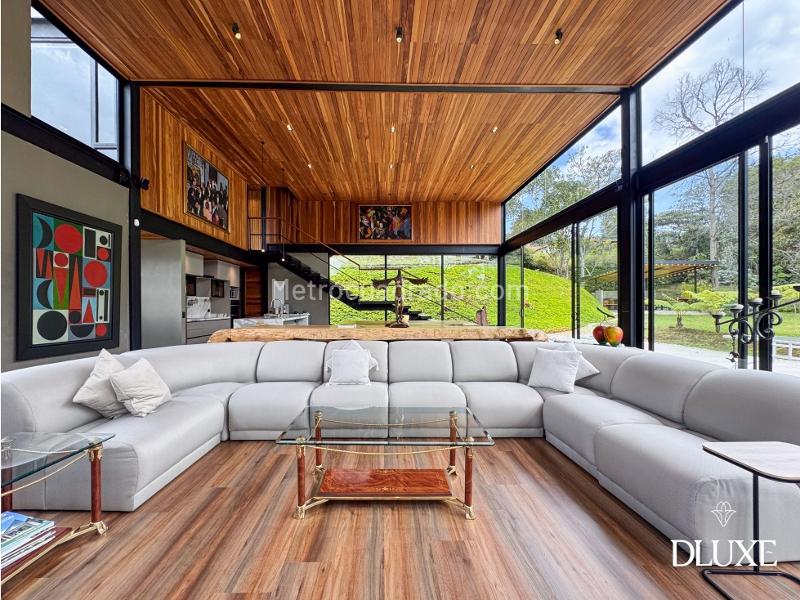 Casa de alto nivel en Via Las Palmas con 5 alcobas - 3