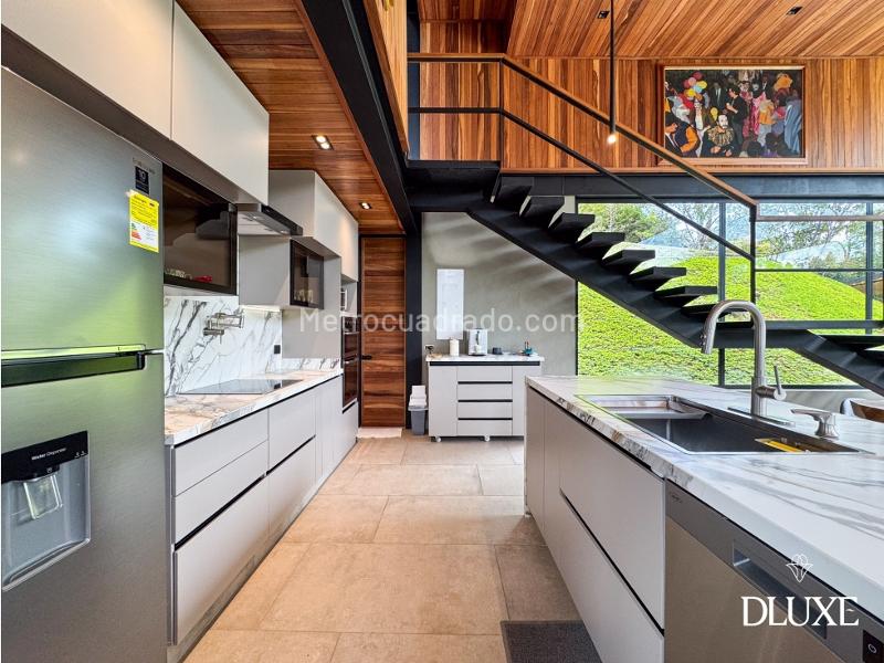 Casa de alto nivel en Via Las Palmas con 5 alcobas - 6