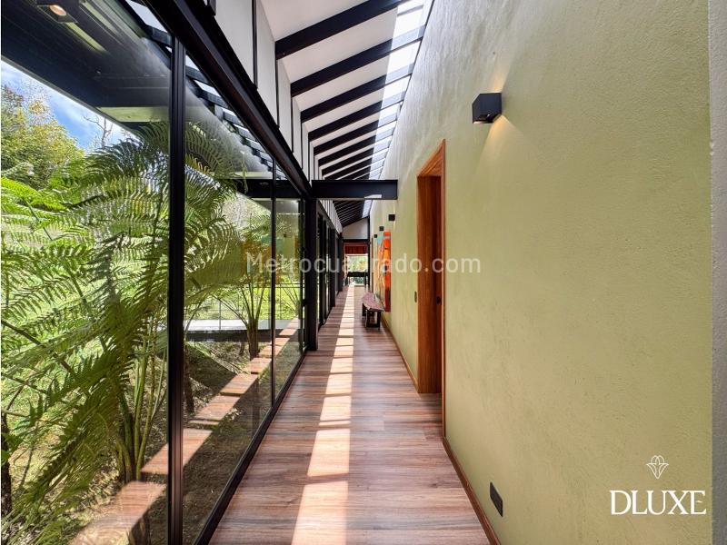 Casa de alto nivel en Via Las Palmas con 5 alcobas - 8