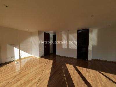 Apartamento de 3 alcobas en venta en Chico Reservado, Bogotá, 175 m² · foto 3 de 20