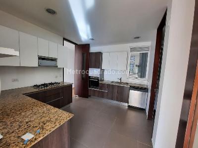 Apartamento de 3 alcobas en venta en Chico Reservado, Bogotá, 175 m² · foto 5 de 20