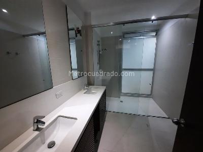 Apartamento de 3 alcobas en venta en Chico Reservado, Bogotá, 175 m² · foto 12 de 20