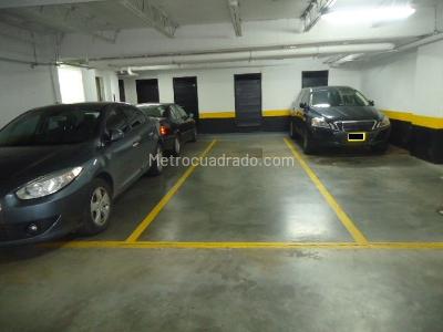 Apartamento de 3 alcobas en venta en Chico Reservado, Bogotá, 175 m² · foto 19 de 20