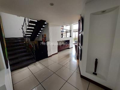 Casa de 3 alcobas en venta en Bosque De Pinos, Bogotá, 223 m² · foto 3 de 20