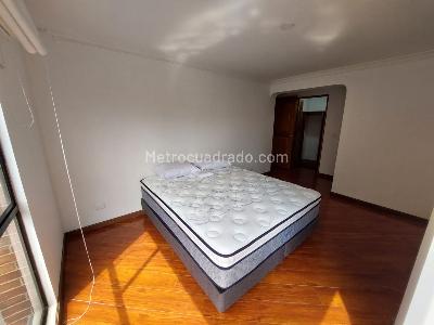 Apartamento de 2 alcobas en venta en Chico Norte, Bogotá, 80 m² · foto 12 de 19