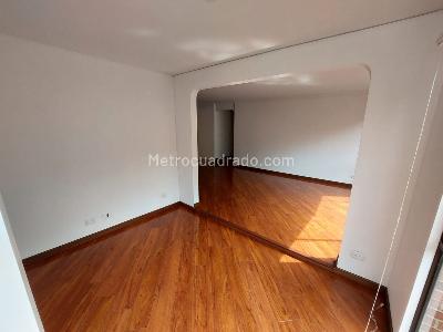 Apartamento de 2 alcobas en venta en Chico Norte, Bogotá, 80 m² · foto 9 de 19