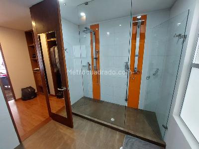 Apartamento de 2 alcobas en venta en Santa Barbara Occidental, Bogotá, 97 m² · foto 14 de 20